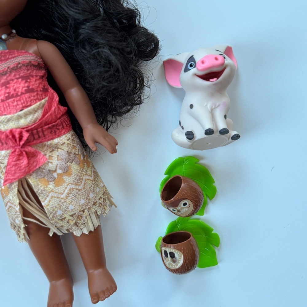 Disney Moana Doll Princess Tea Time with Pua Figure and Teacups Disney Doll - Picture 3 of 5